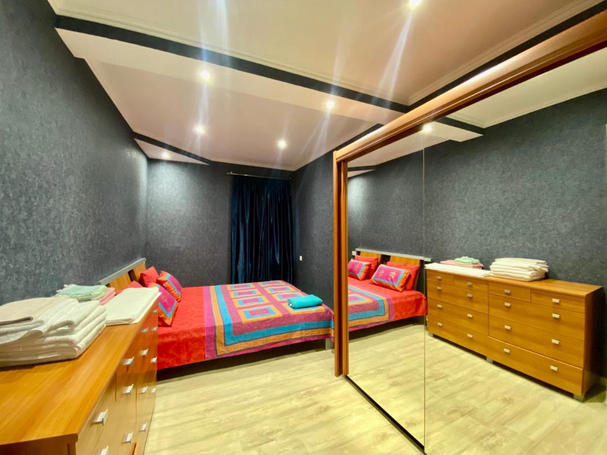 Spacious Dinamo Apartment Tbilisi Buitenkant foto