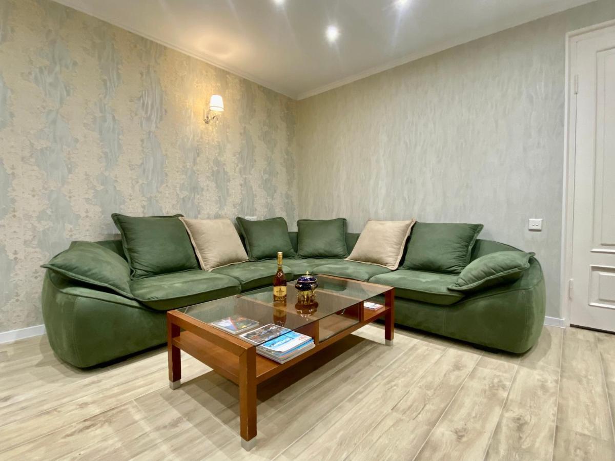 Spacious Dinamo Apartment Tbilisi Buitenkant foto