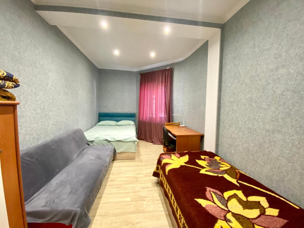 Spacious Dinamo Apartment Tbilisi Buitenkant foto